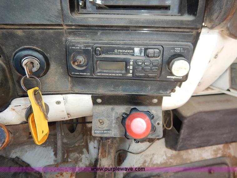 image for item J3879 1983 Chevrolet Kodiak derrick digger truck