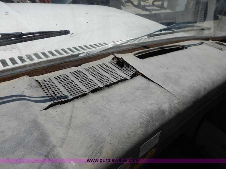 image for item J3879 1983 Chevrolet Kodiak derrick digger truck