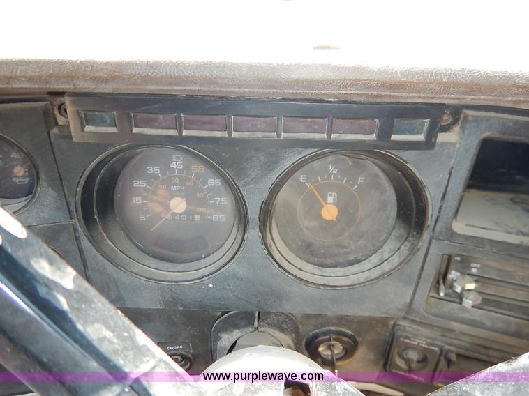 image for item J3879 1983 Chevrolet Kodiak derrick digger truck