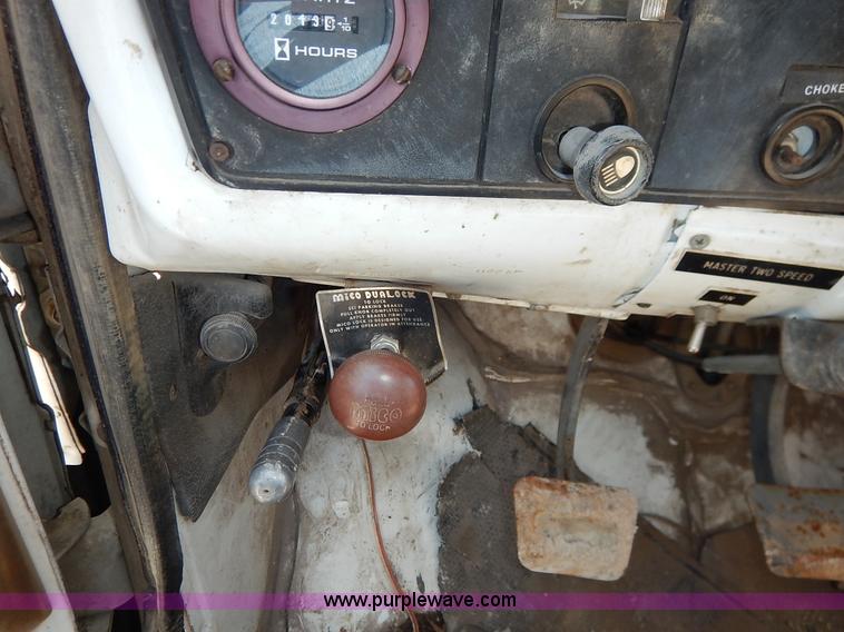 image for item J3879 1983 Chevrolet Kodiak derrick digger truck