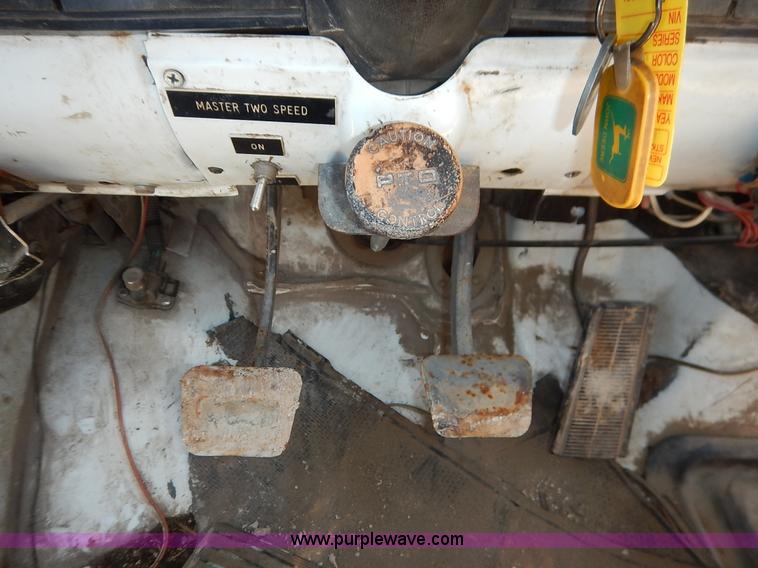 image for item J3879 1983 Chevrolet Kodiak derrick digger truck