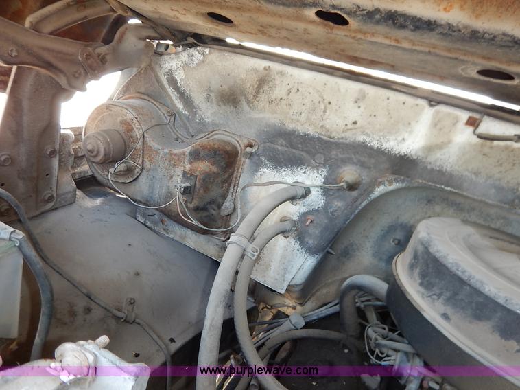 image for item J3879 1983 Chevrolet Kodiak derrick digger truck