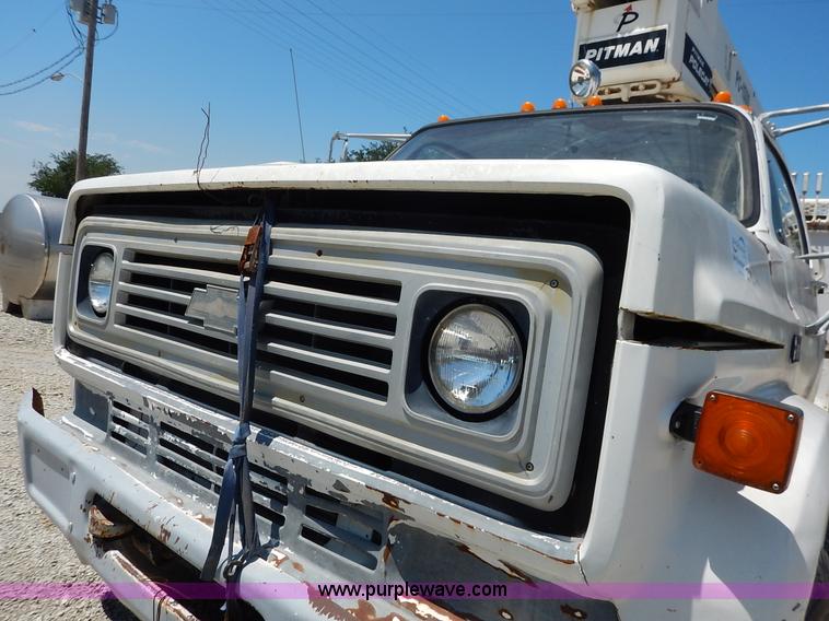 image for item J3879 1983 Chevrolet Kodiak derrick digger truck