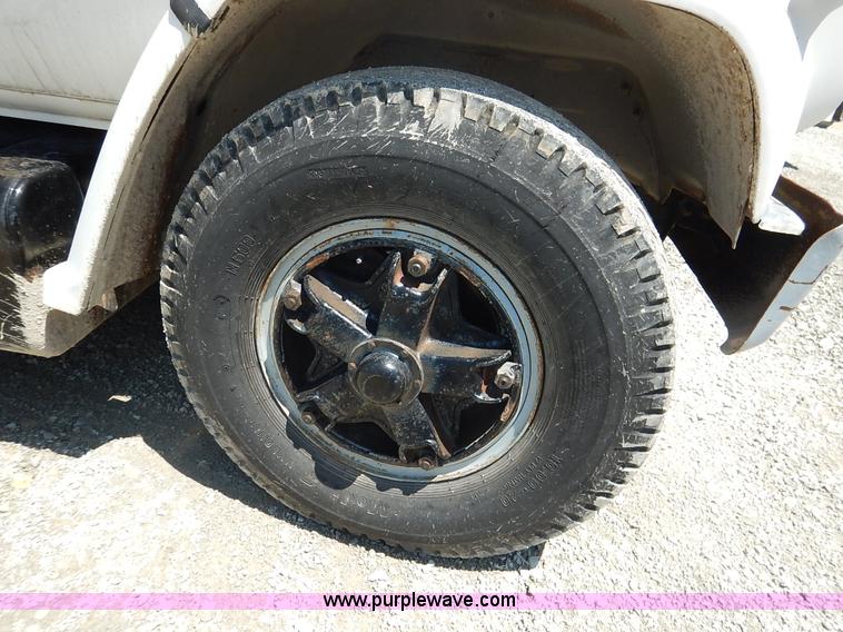 image for item J3879 1983 Chevrolet Kodiak derrick digger truck