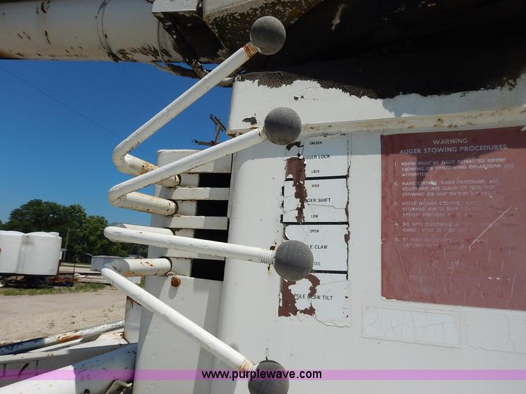 image for item J3879 1983 Chevrolet Kodiak derrick digger truck