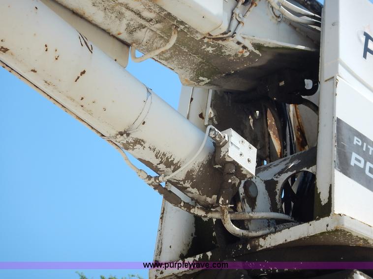 image for item J3879 1983 Chevrolet Kodiak derrick digger truck