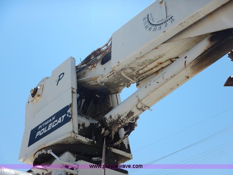 image for item J3879 1983 Chevrolet Kodiak derrick digger truck