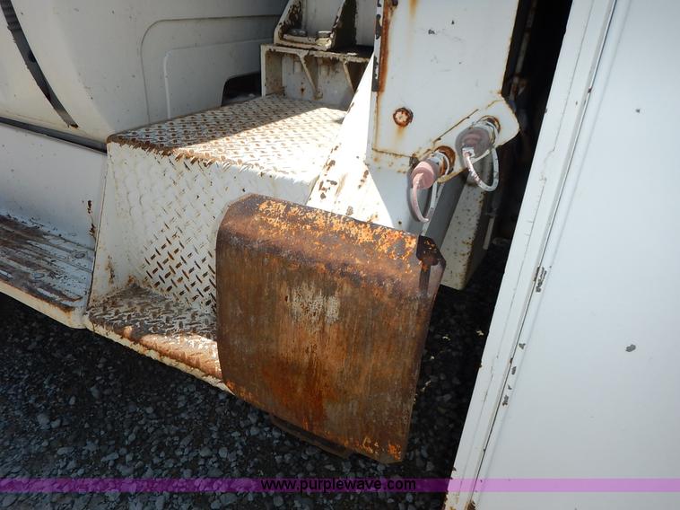 image for item J3879 1983 Chevrolet Kodiak derrick digger truck