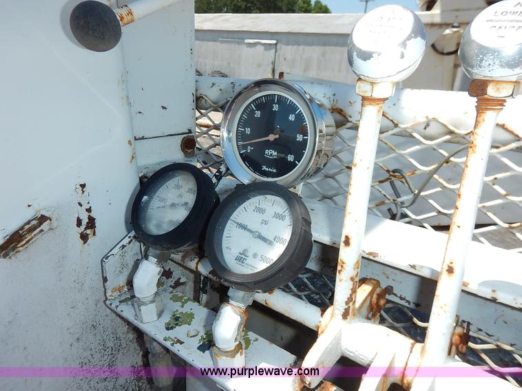 image for item J3879 1983 Chevrolet Kodiak derrick digger truck