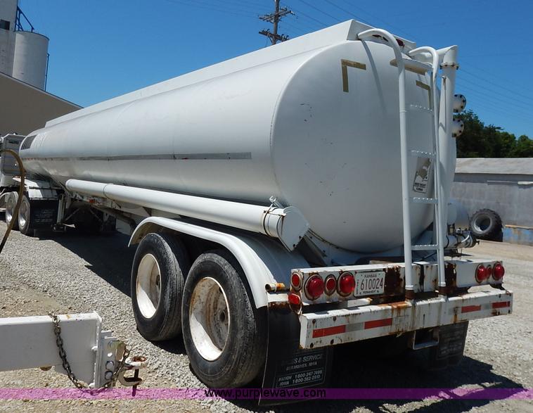 image for item J3880 1974 Seneca Custom tanker trailer