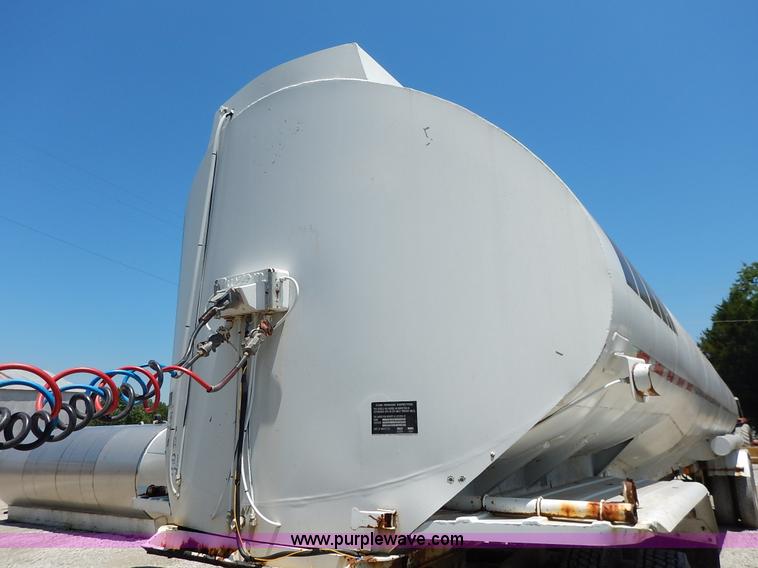 image for item J3880 1974 Seneca Custom tanker trailer