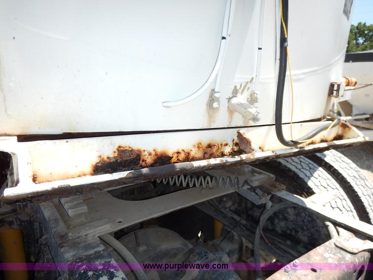 image for item J3880 1974 Seneca Custom tanker trailer