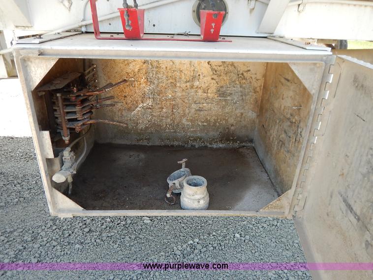 image for item J3880 1974 Seneca Custom tanker trailer