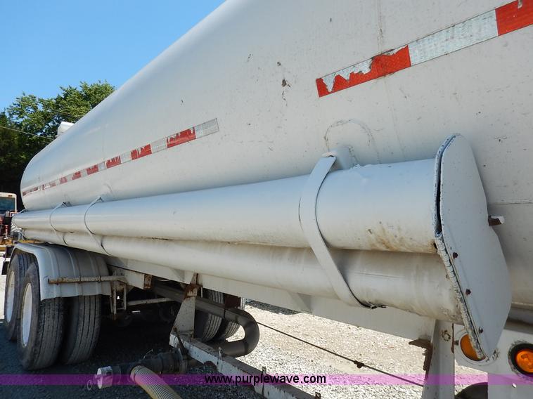 image for item J3880 1974 Seneca Custom tanker trailer