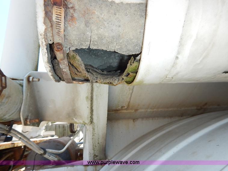 image for item J3880 1974 Seneca Custom tanker trailer