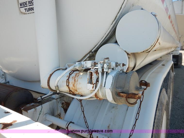 image for item J3880 1974 Seneca Custom tanker trailer