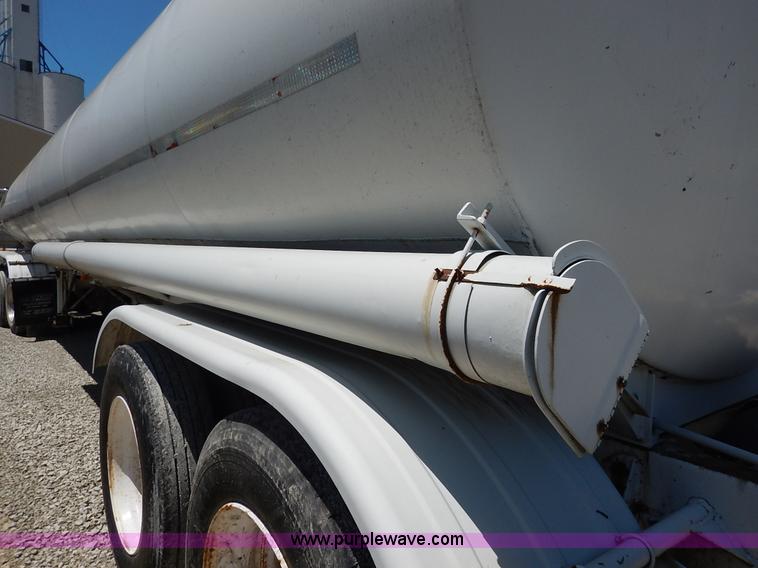 image for item J3880 1974 Seneca Custom tanker trailer
