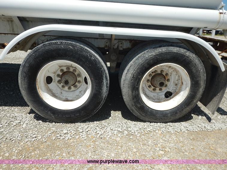 image for item J3880 1974 Seneca Custom tanker trailer