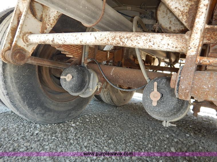 image for item J3880 1974 Seneca Custom tanker trailer