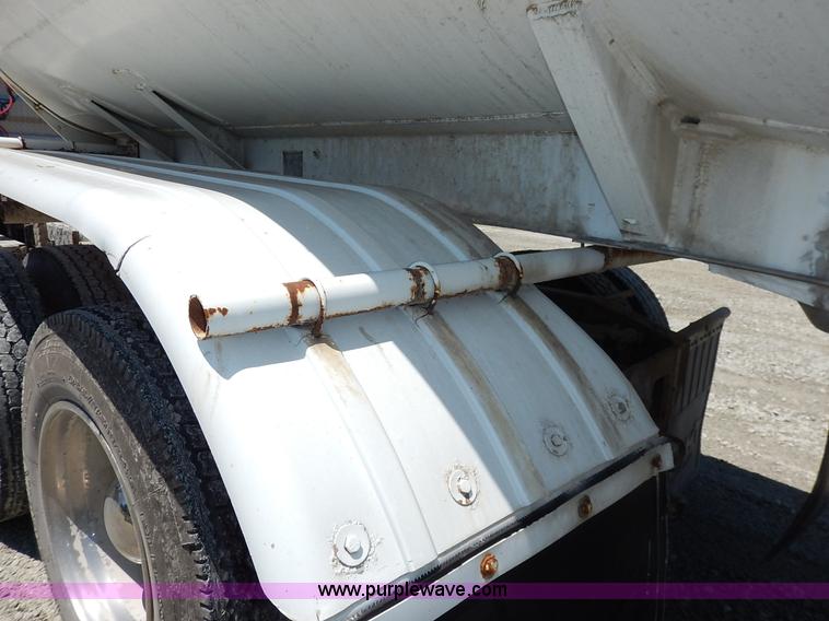 image for item J3880 1974 Seneca Custom tanker trailer