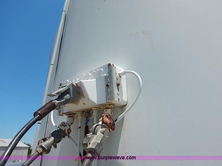 image for item J3880 1974 Seneca Custom tanker trailer