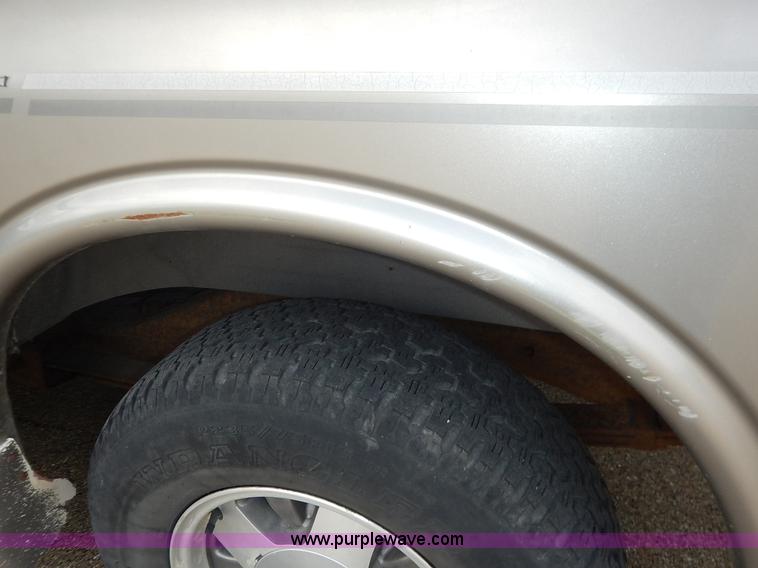 image for item J3889 1999 Chevrolet Express 1500 van