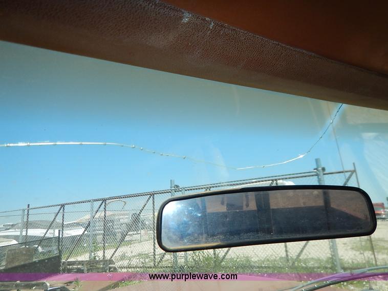 image for item J3912 1982 Ford F150 pickup truck