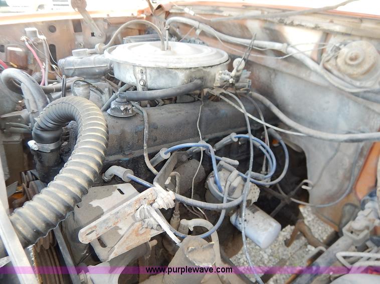 image for item J3912 1982 Ford F150 pickup truck