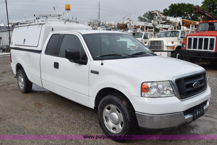 image for item J6586 2004 Ford F150 SuperCab pickup truck