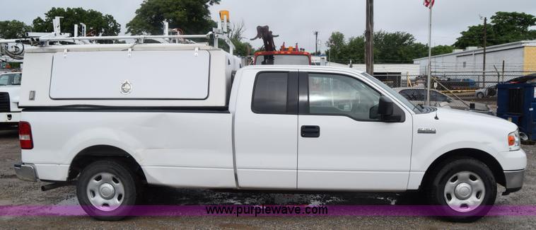image for item J6586 2004 Ford F150 SuperCab pickup truck