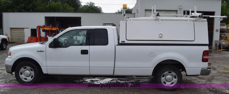 image for item J6586 2004 Ford F150 SuperCab pickup truck