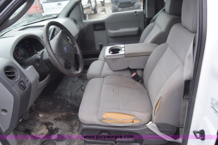 image for item J6586 2004 Ford F150 SuperCab pickup truck