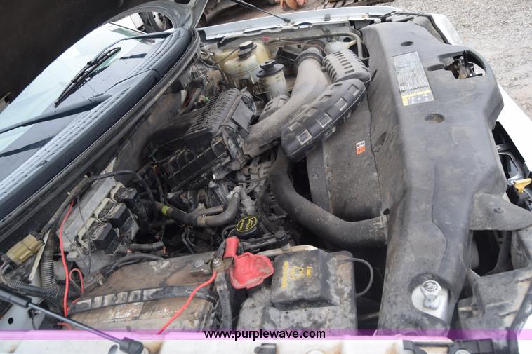 image for item J6586 2004 Ford F150 SuperCab pickup truck