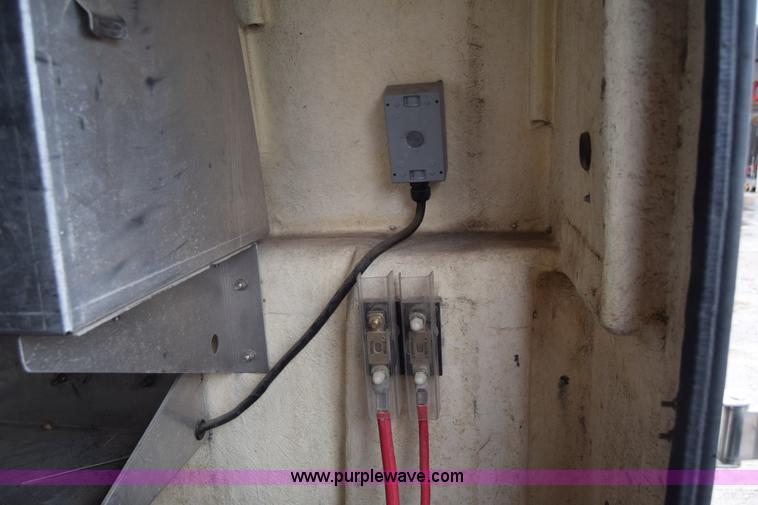 image for item J6586 2004 Ford F150 SuperCab pickup truck