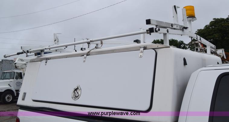 image for item J6586 2004 Ford F150 SuperCab pickup truck