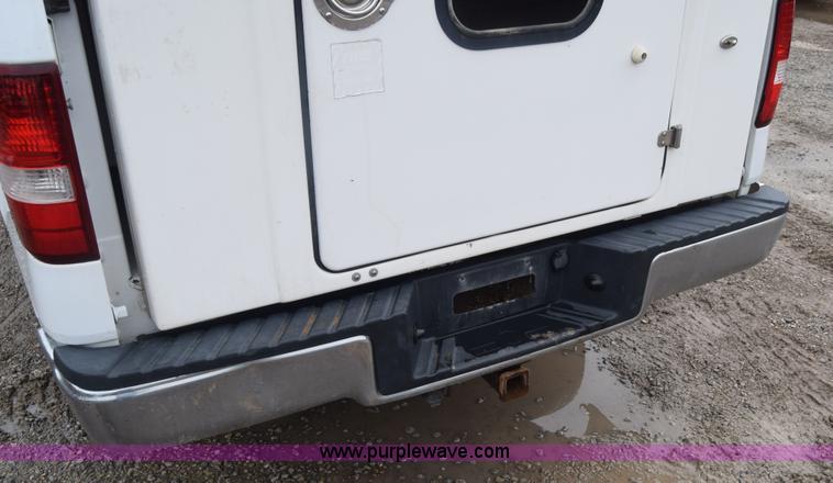 image for item J6586 2004 Ford F150 SuperCab pickup truck