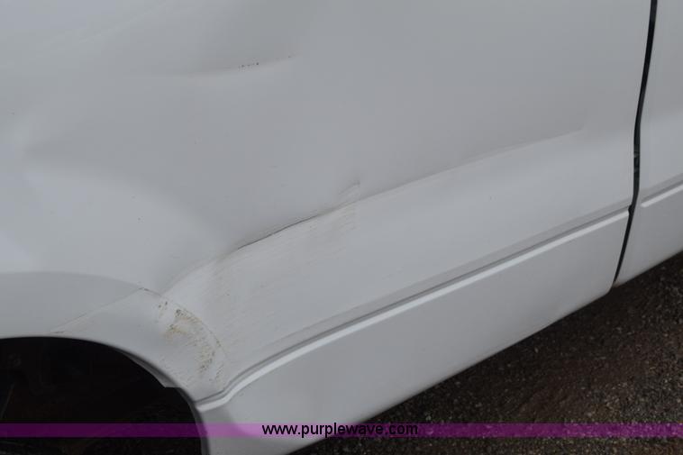 image for item J6586 2004 Ford F150 SuperCab pickup truck