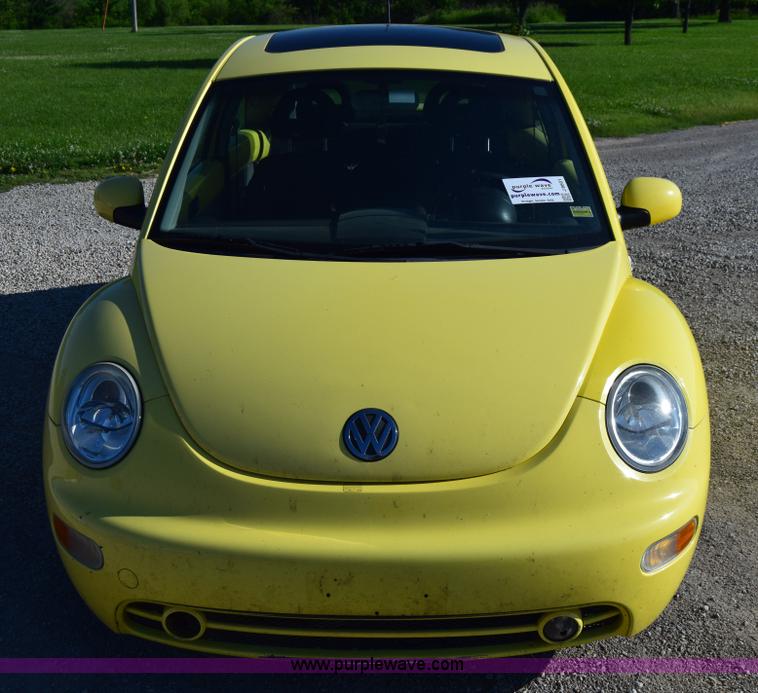 image for item J6601 2001 Volkswagen New Beetle GLS