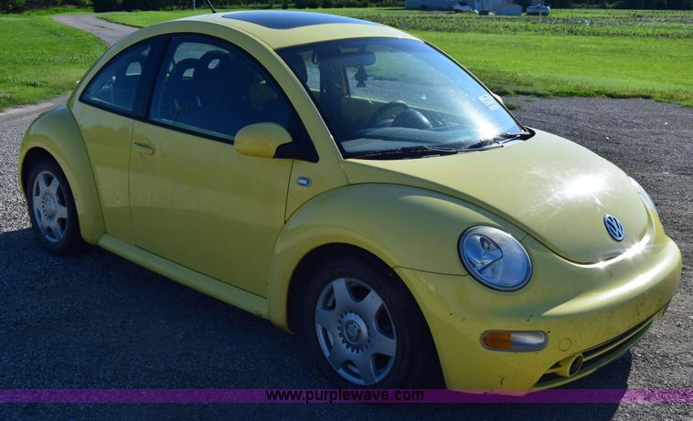 image for item J6601 2001 Volkswagen New Beetle GLS