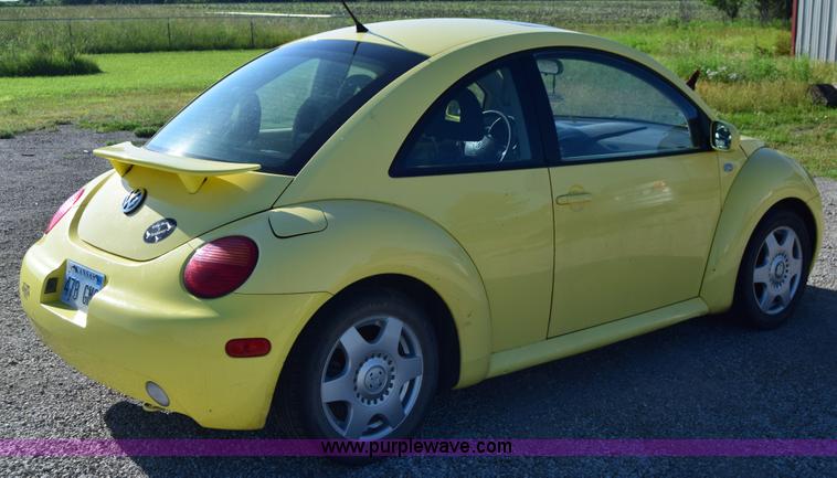 image for item J6601 2001 Volkswagen New Beetle GLS