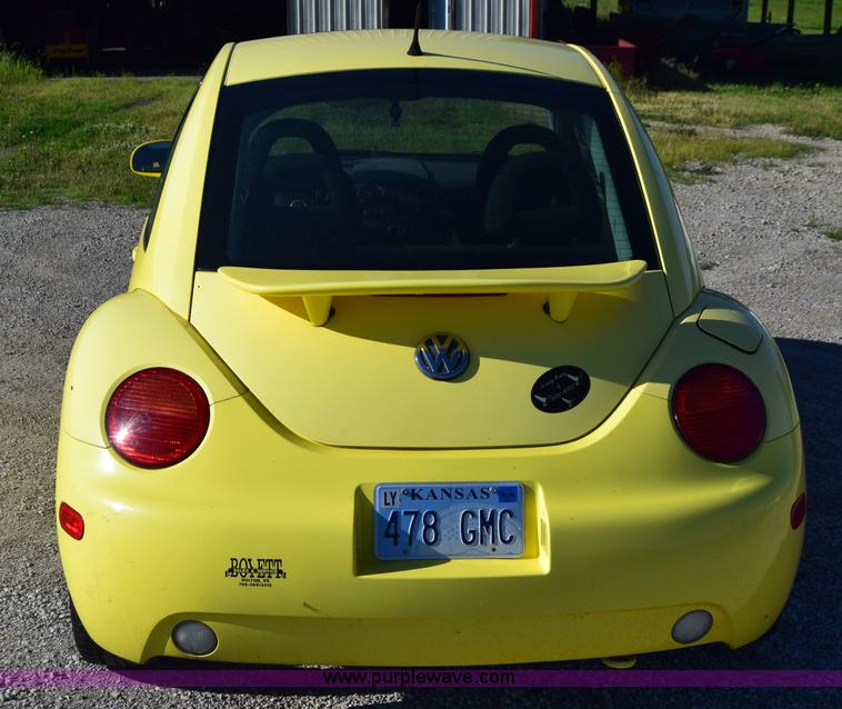 image for item J6601 2001 Volkswagen New Beetle GLS
