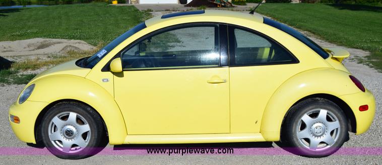 image for item J6601 2001 Volkswagen New Beetle GLS