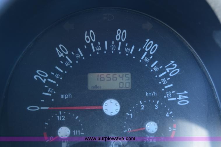 image for item J6601 2001 Volkswagen New Beetle GLS