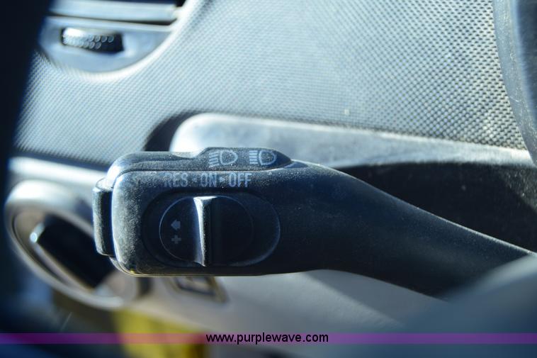 image for item J6601 2001 Volkswagen New Beetle GLS