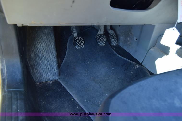 image for item J6601 2001 Volkswagen New Beetle GLS