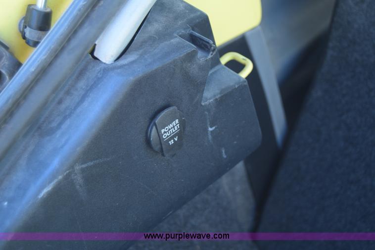 image for item J6601 2001 Volkswagen New Beetle GLS