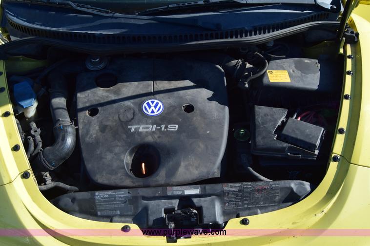 image for item J6601 2001 Volkswagen New Beetle GLS