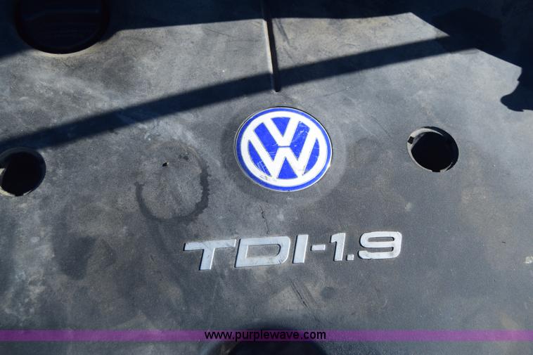 image for item J6601 2001 Volkswagen New Beetle GLS