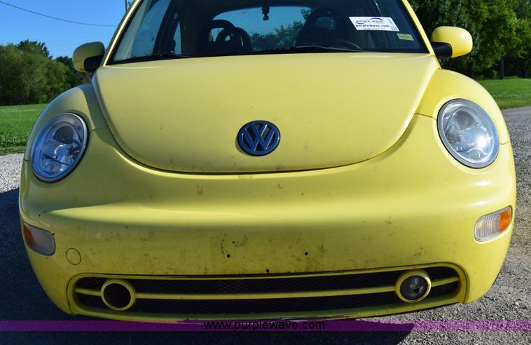 image for item J6601 2001 Volkswagen New Beetle GLS