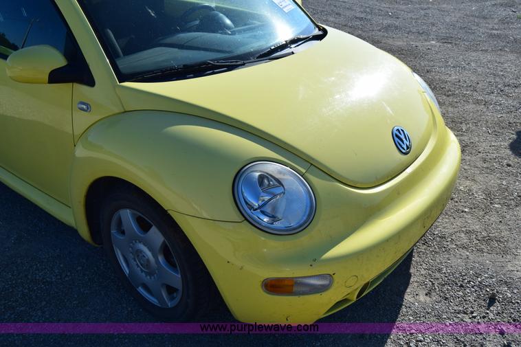 image for item J6601 2001 Volkswagen New Beetle GLS